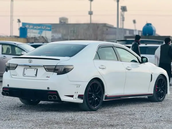 Toyota Mark X GS 2015 (3)