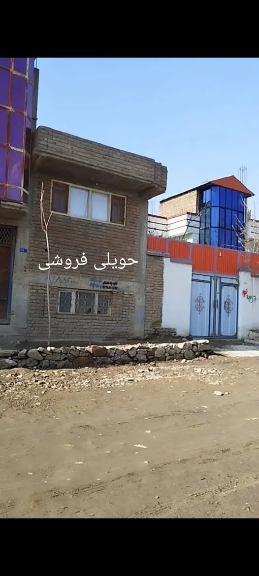 د پلورنې دوه پوړیز کور، 3 واحده، 9 خونې، 525 m² (3)