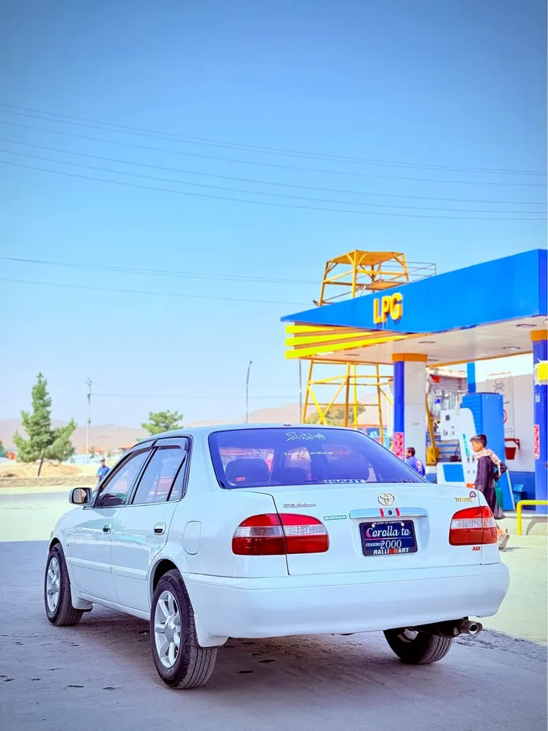 Toyota Corolla 2000 (2)