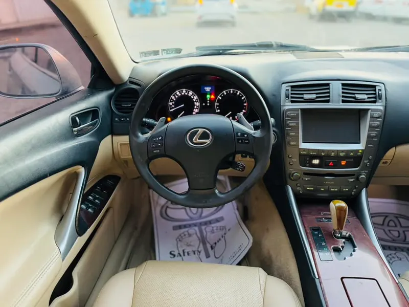 Lexus IS250 2007 (4)