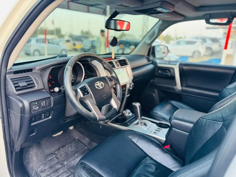 Toyota 4 Runner 2011 (4)