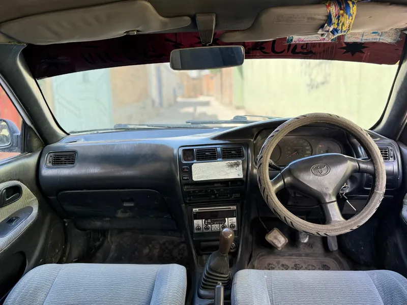 Toyota Corolla 1994 (3)