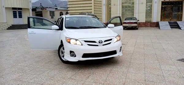 Toyota Corolla 2013 (1)