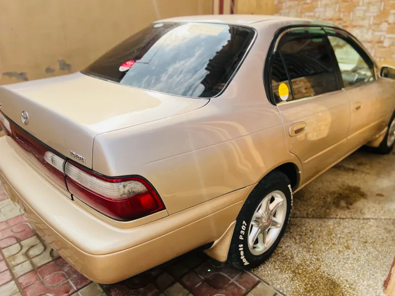 Toyota Corolla (2)