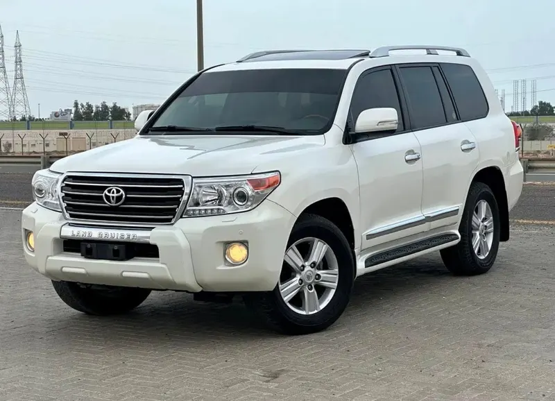 Toyota Land Cruiser 2013 (1)