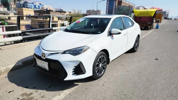 Toyota Corolla 2015 (2)