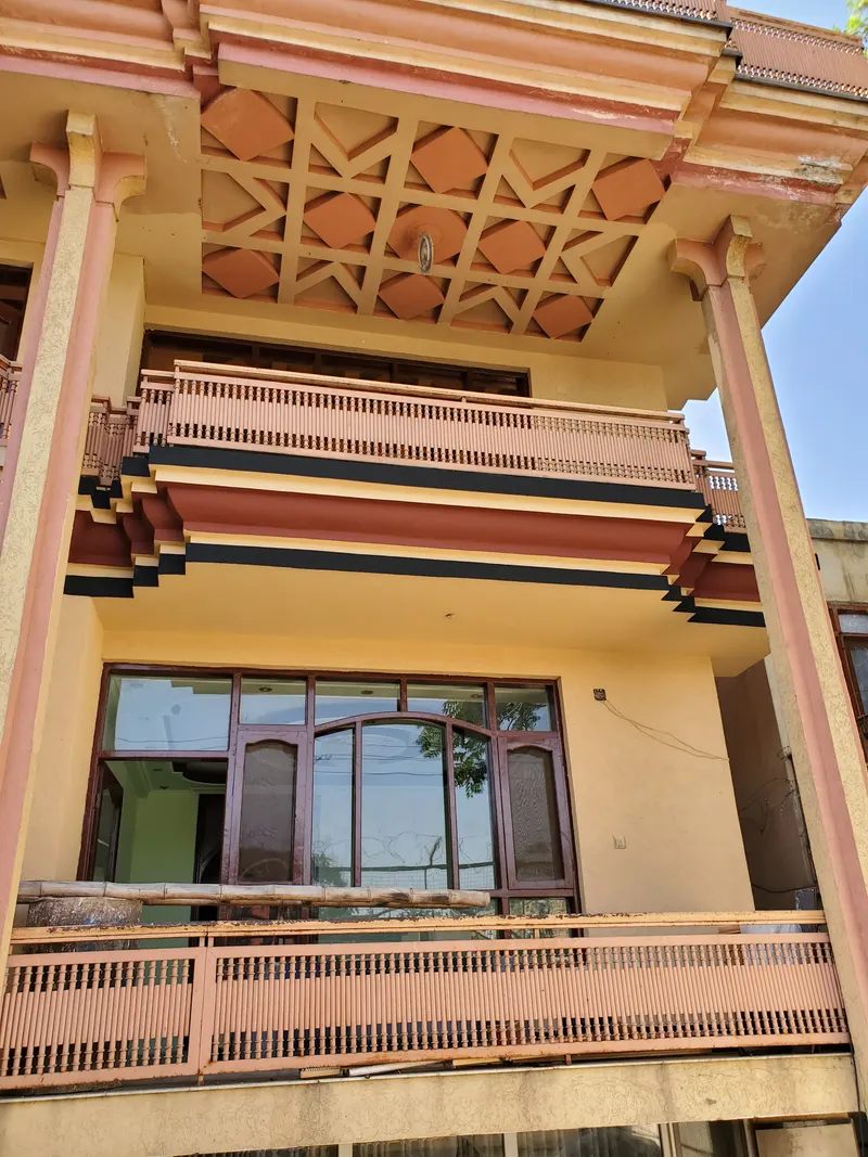 2.5-storey house for sale, 9 rooms, 200 m², Golai Park, District 11, Kabul (2)