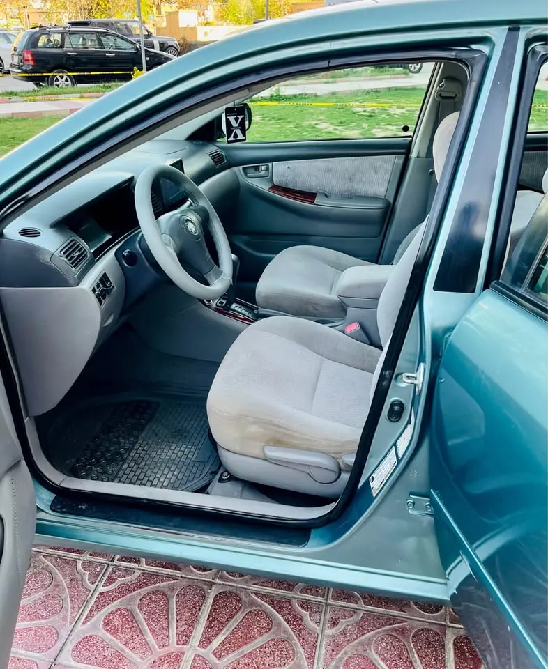 Toyota Corolla 2005 (4)