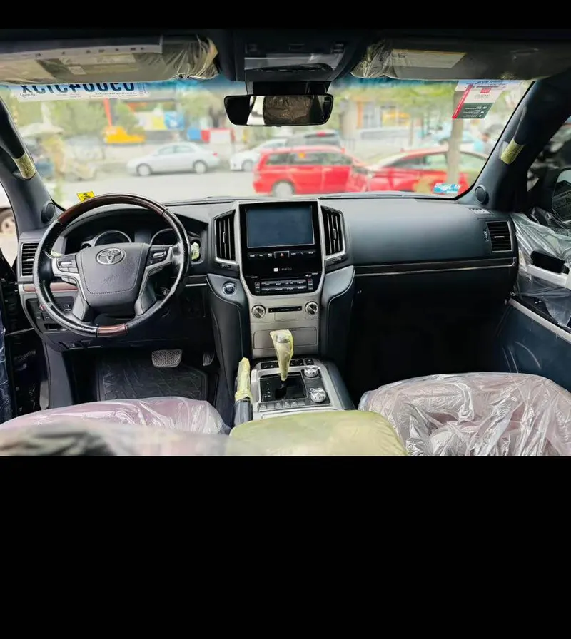 Toyota Land Cruiser 2018 (4)