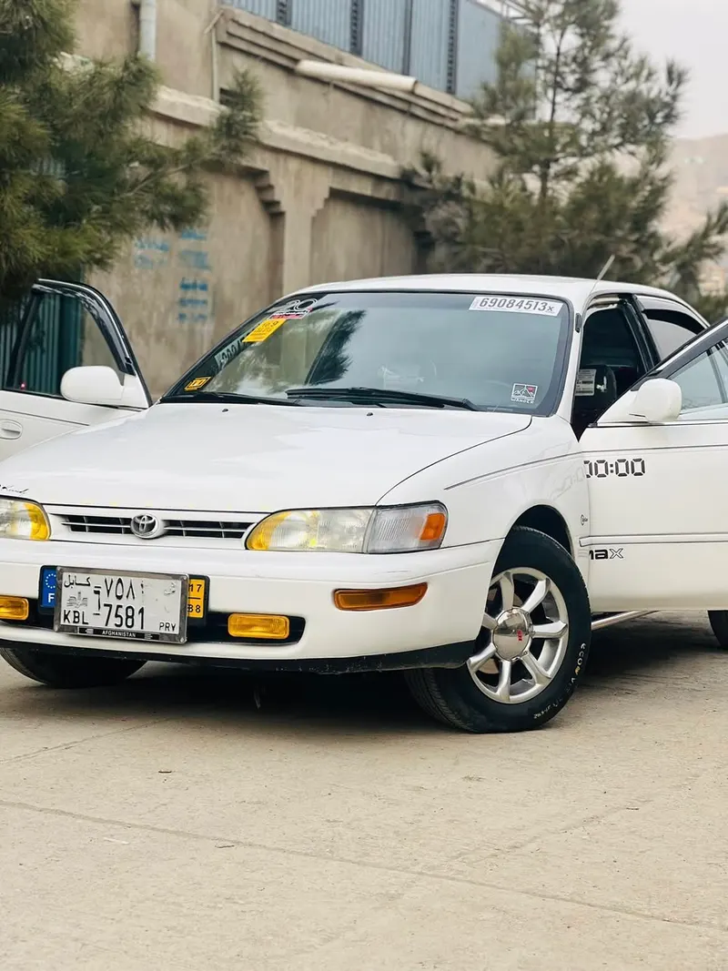 Toyota Corolla 1995 (1)