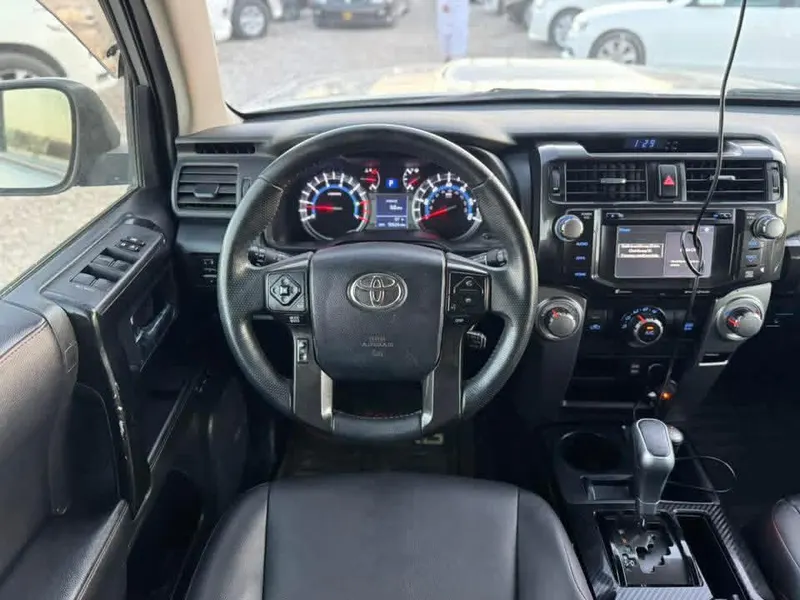Toyota 4 Runner 2017 (4)