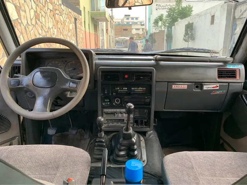 Nissan 1991 (4)