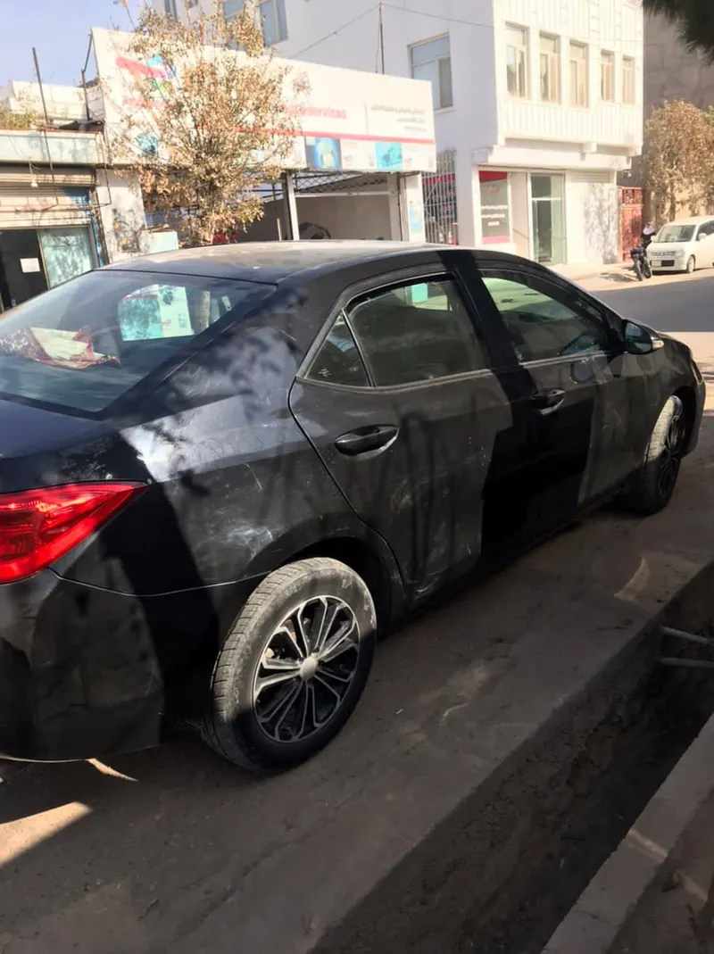 Toyota corrola 2015 (2)