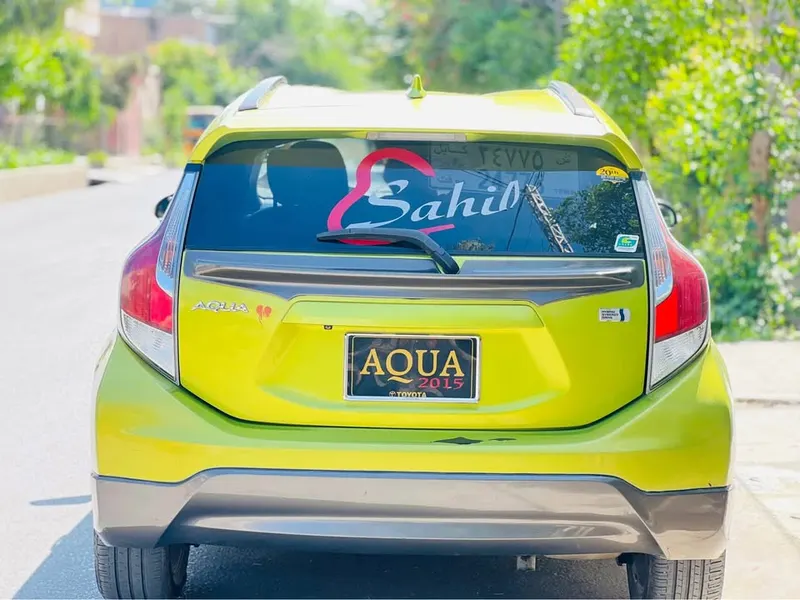 Toyota Aqua 2015 (5)