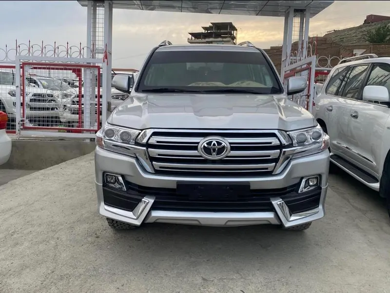 Toyota Land Cruiser 2010 (1)