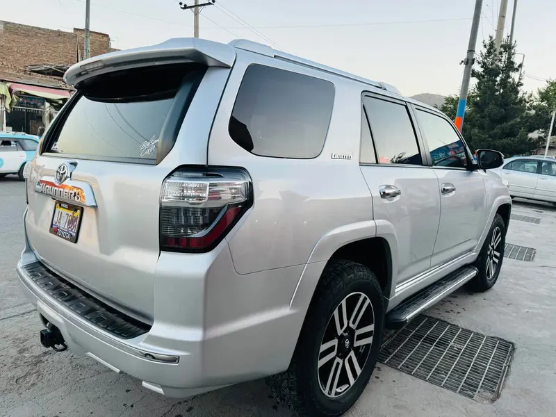 Toyota 4Runner 2012 (3)