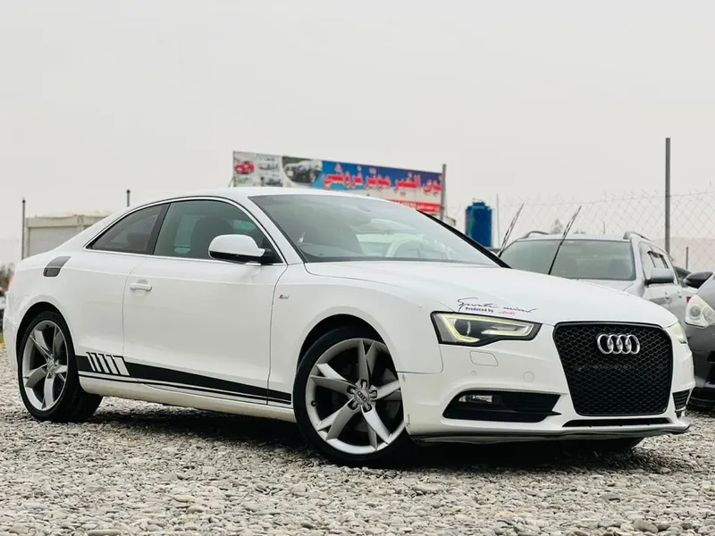 Audi A5 2011 (1)