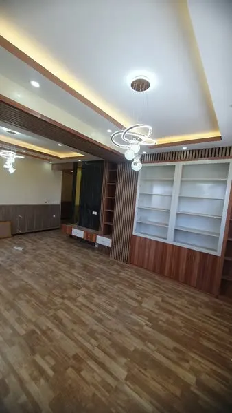 اپارتمانونه د پلورنې لپاره، 3 او 4 خونې، 165-204 m²، څلورم او اتم پوړ (3)