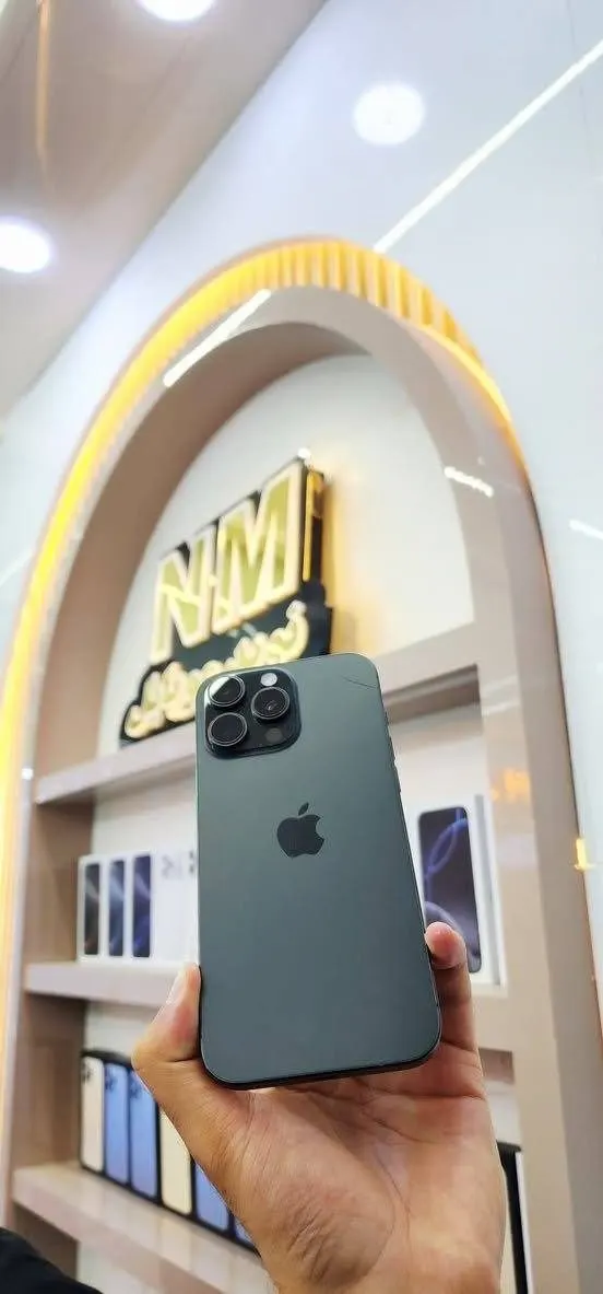 iPhone 16 Pro Max 256GB (1)