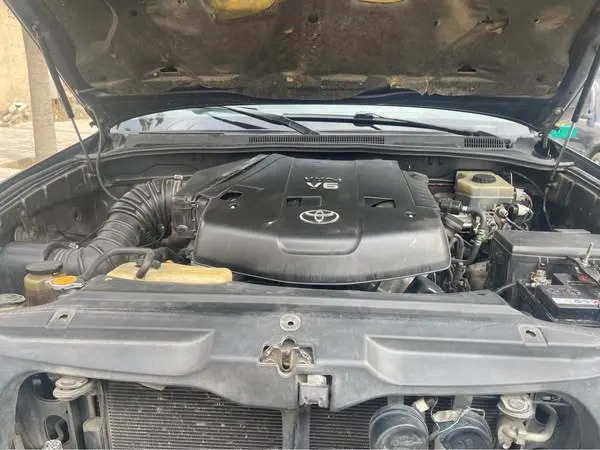 Toyota 4Runner 2004 (4)