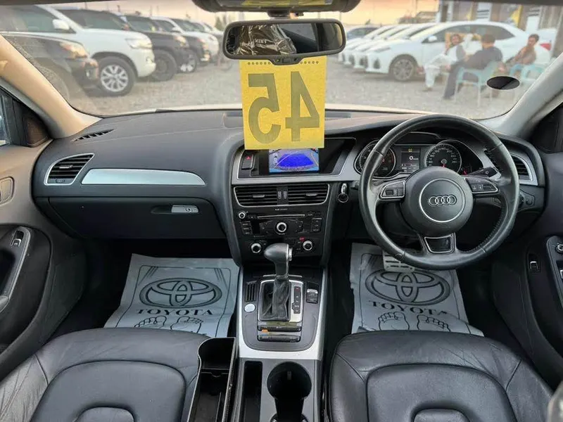 Audi A4 2015 (4)