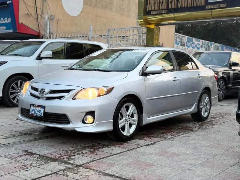 Toyota Corolla 2013 (1)