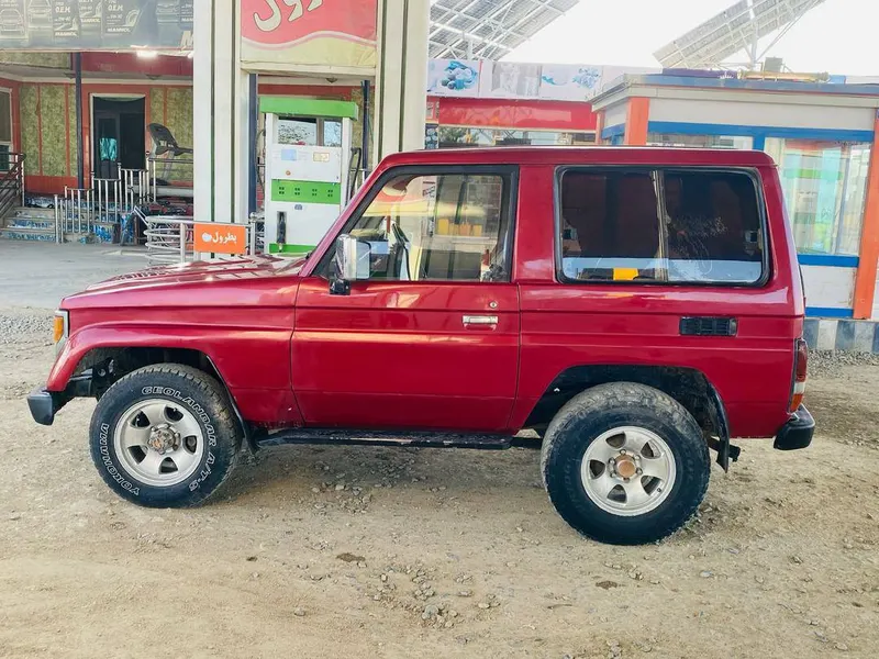 Toyota Land Cruiser 1996 (2)
