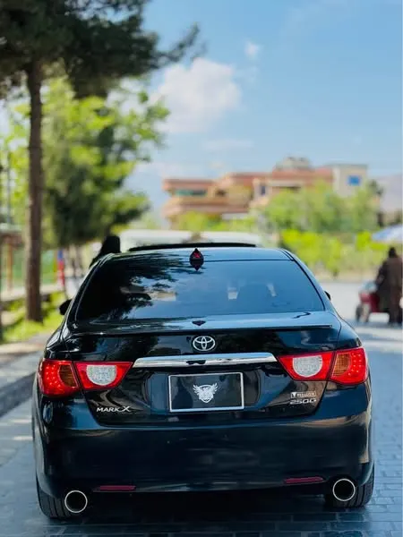 Toyota Mark X 2011 (2)