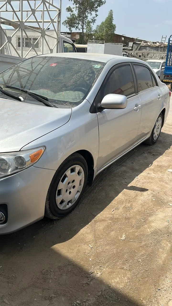 Toyota Corolla LE 2013 (3)