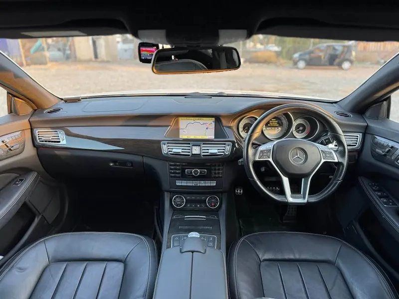 Mercedes-Benz CLS350 2012 (4)