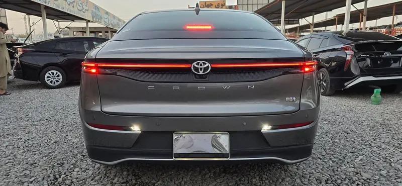 Toyota Crown 2023 (3)