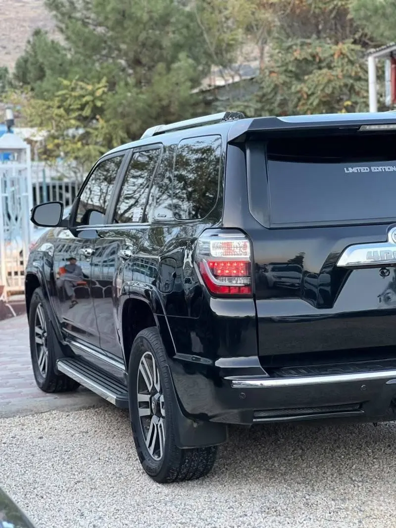Toyota 4Runner Limited 2018 (5)
