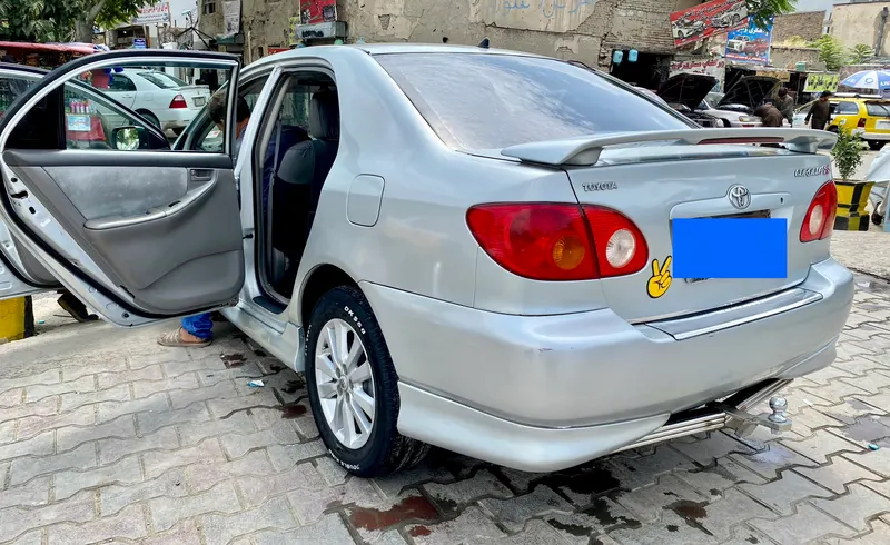Toyota Corolla (5)