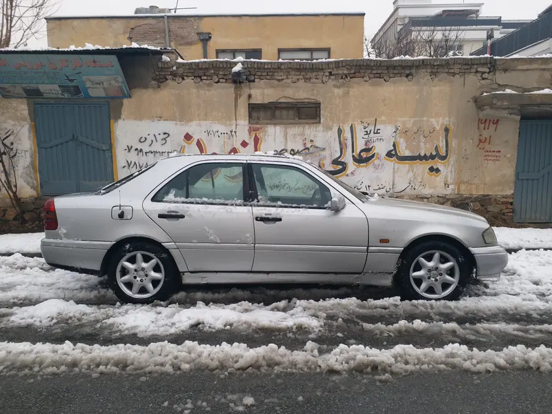 Mercedes-Benz (3)