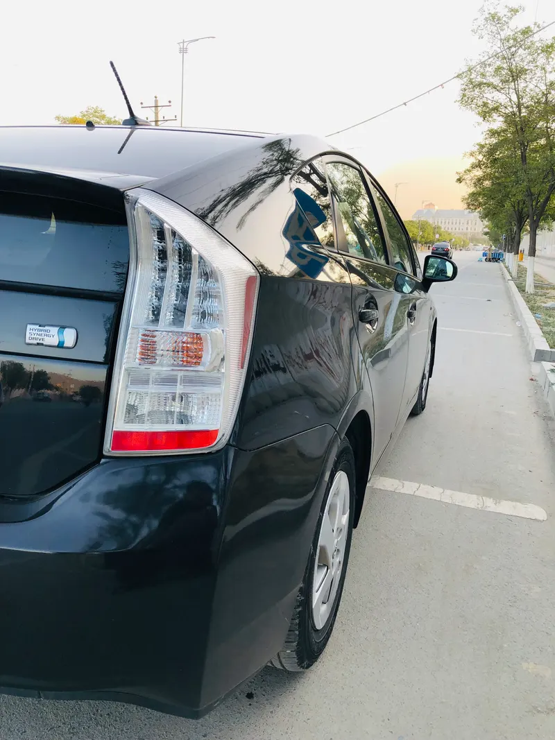Toyota Prius (5)