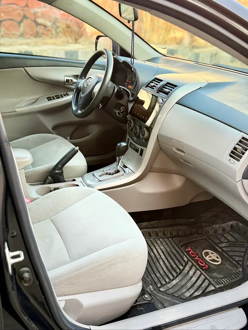 Toyota Corolla 2011 (5)