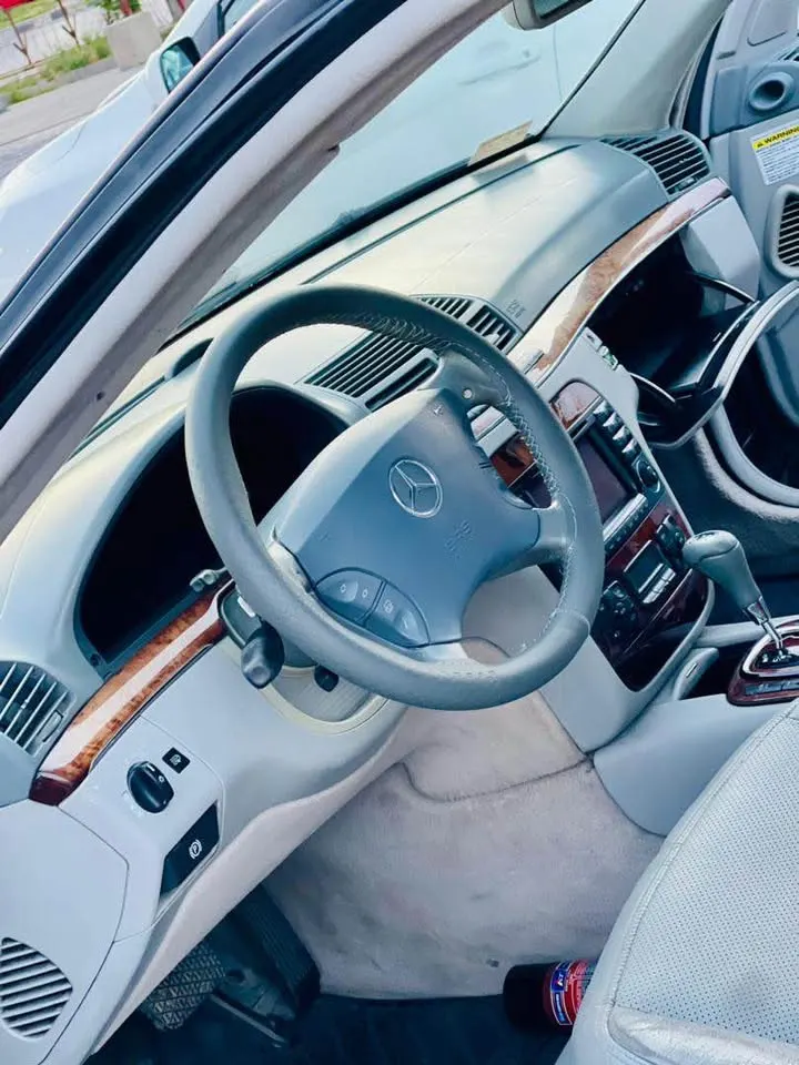 Mercedes-Benz 2005 (4)