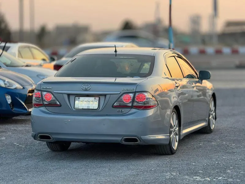 Toyota Crown 2009 (3)