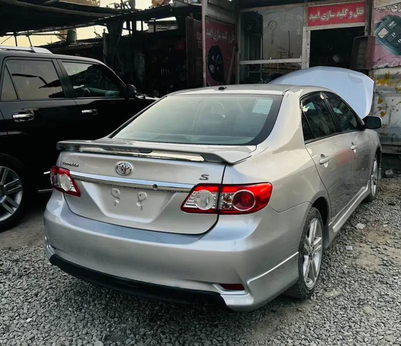 Toyota Corolla 2013 (2)