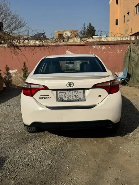 Toyota Corolla 2016 (3)