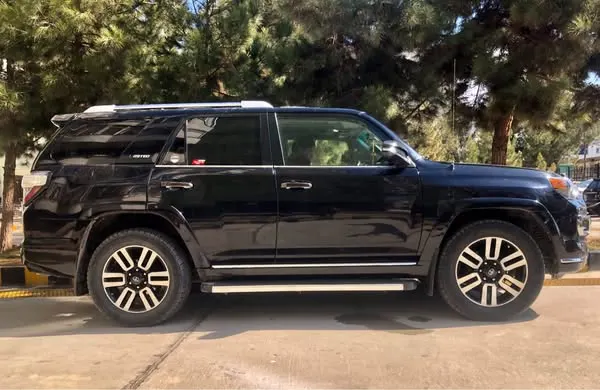 Toyota 4Runner 2011 (1)