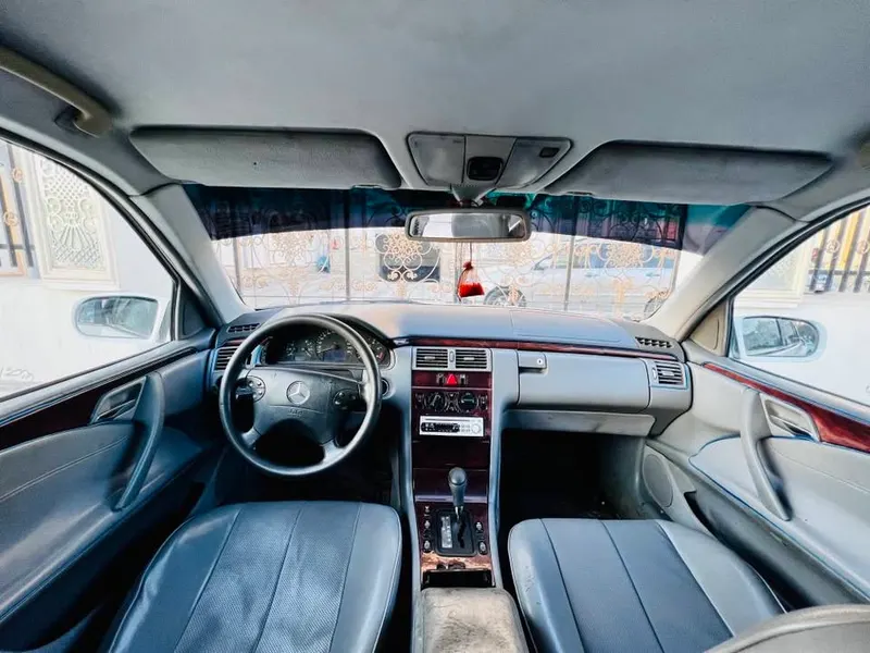 Mercedes-Benz 2001 (4)