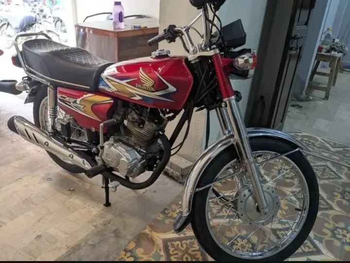 Honda CG-125 (4)