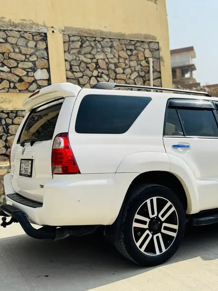 Toyota 4 Runner 2004 (2)