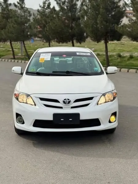 Toyota Corolla 2013 (2)