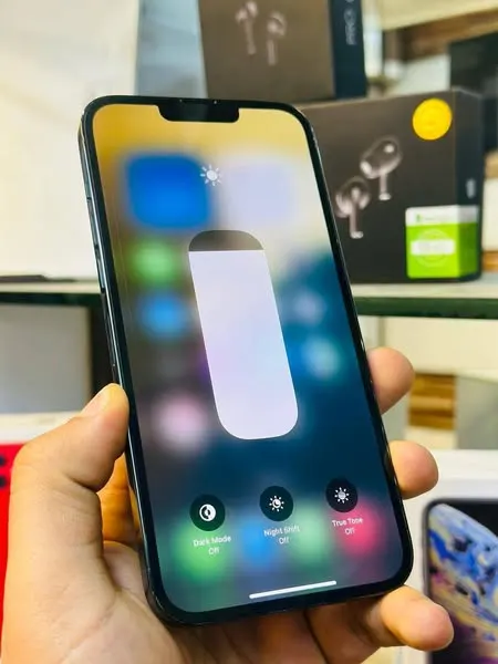 iPhone 13 Pro Max (2)