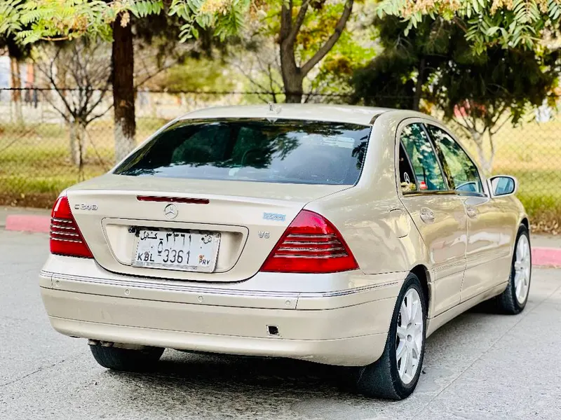 Mercedes-Benz 2003 (3)