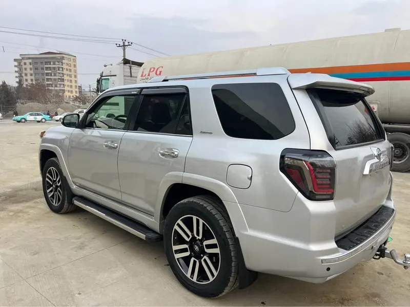 Toyota 4Runner Limited 2014 (4)