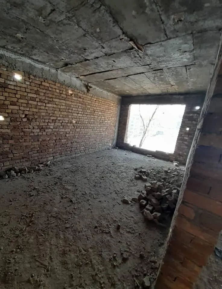 Half made house for sale (3)
