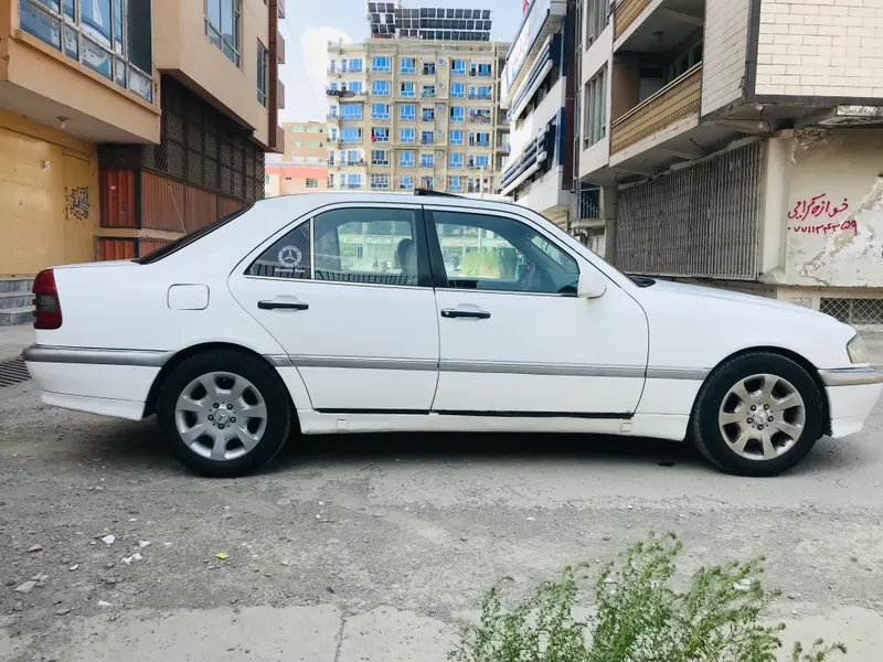 Mercedes-Benz 1994 (3)